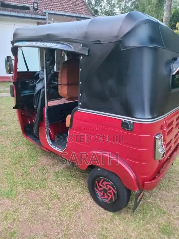 Bajaj RE 205 2018 Three Wheel (Used)