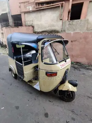 Bajaj RE 2 Stroke 1999 Three Wheel (Used)