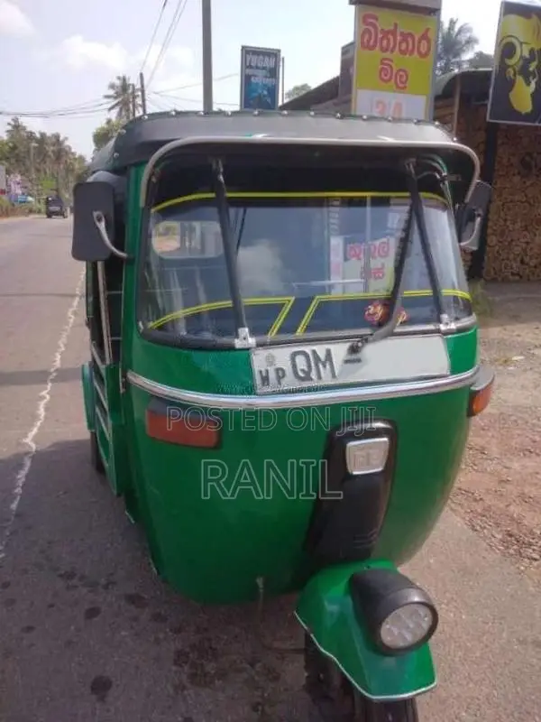 Bajaj 4 Stroke 2007 Three Wheel (Used)