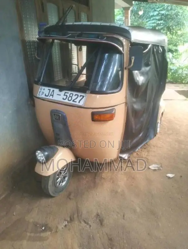 Bajaj 2 Stroke 2004 Three Wheel (Used)