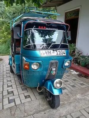Bajaj RE 205 2014 Three Wheel (Used)