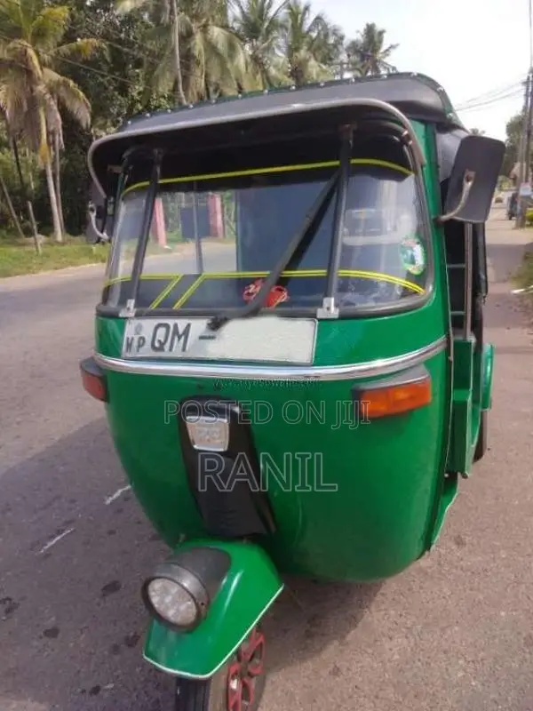 Bajaj 4 Stroke 2007 Three Wheel (Used)