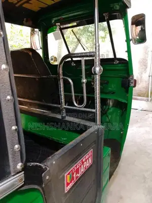Bajaj 2 Stroke 2006 Three Wheel (Used)