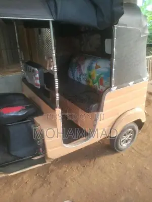 Bajaj 2 Stroke 2004 Three Wheel (Used)