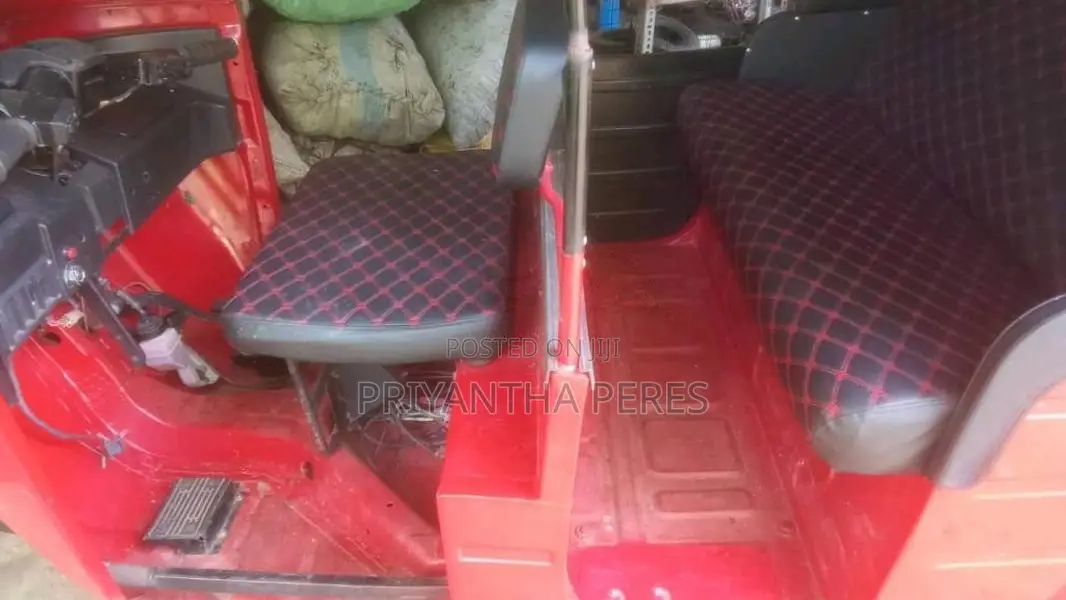 Bajaj RE 2014 Three Wheel (Used)