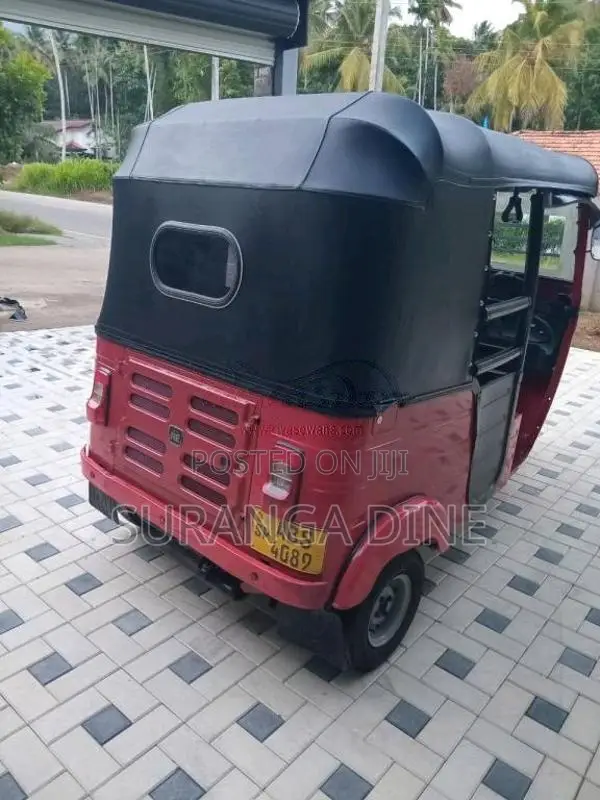 Bajaj 4 Stroke 2018 Three Wheel (Used)