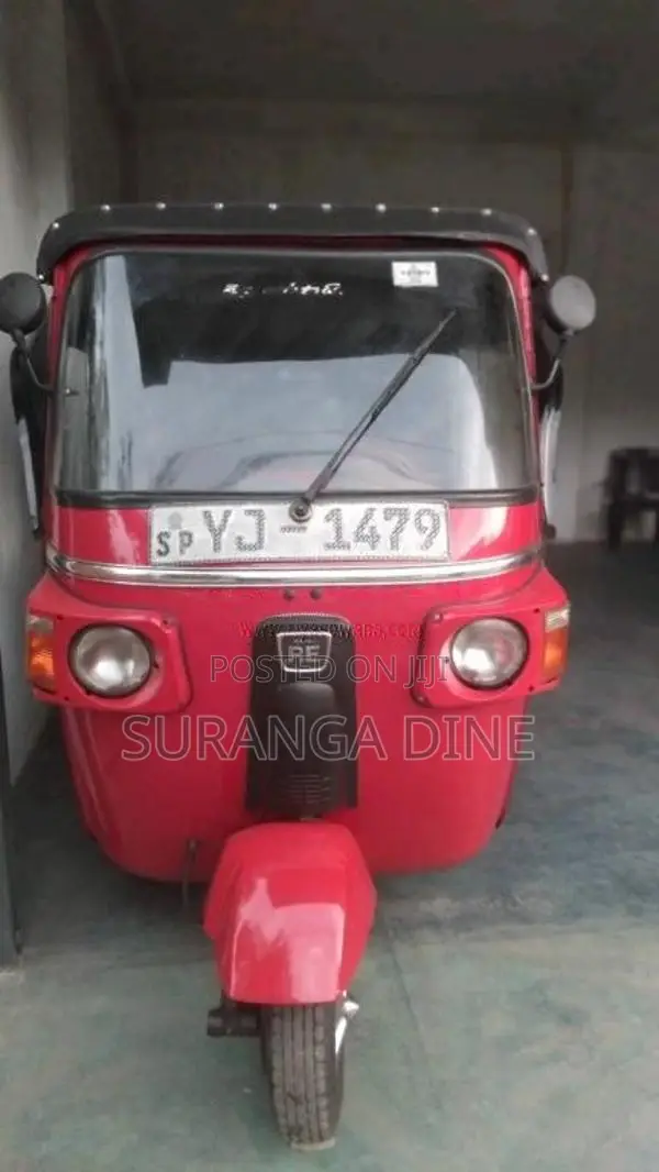 Bajaj 4 stroke 2011 Three Wheel (Used)
