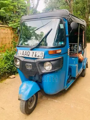 Bajaj 4 stroke 2014 Three Wheel (Used)