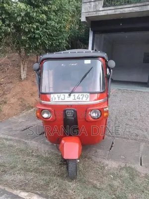 Bajaj 4 stroke 2011 Three Wheel (Used)