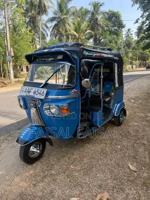 Bajaj RE 205 2013 Three Wheel (Used)