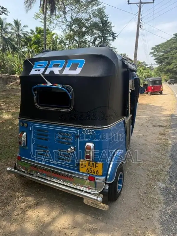 Bajaj RE 205 2013 Three Wheel (Used)