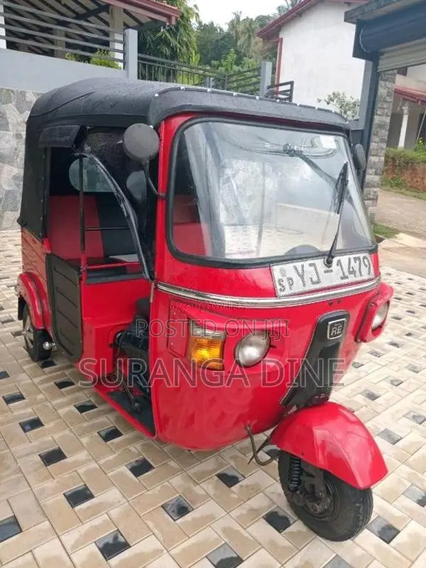 Bajaj 4 stroke 2011 Three Wheel (Used)