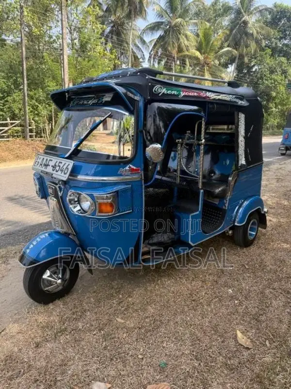 Bajaj RE 205 2013 Three Wheel (Used)