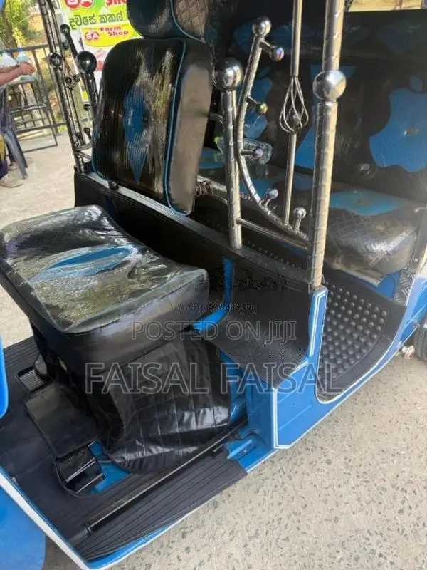 Bajaj RE 205 2013 Three Wheel (Used)