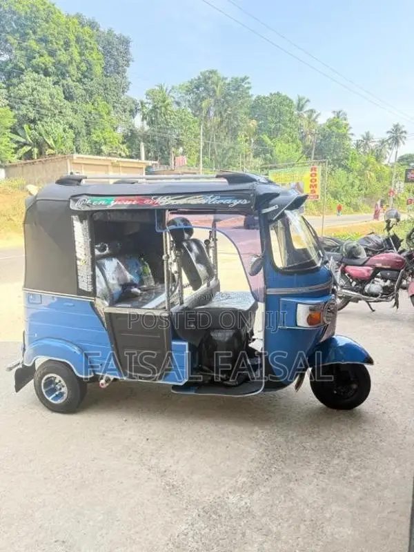 Bajaj RE 205 2013 Three Wheel (Used)