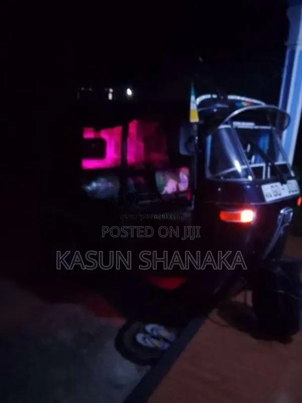 Bajaj 2 Stroke 2005 Three Wheel (Used)