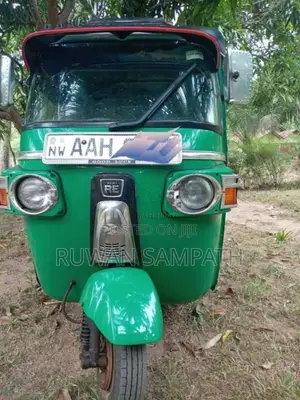 Bajaj 4 Stroke 2014 Three Wheel (Used)