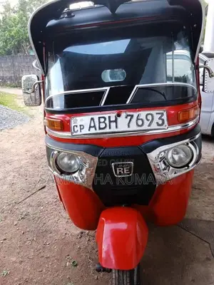 Bajaj 4 stroke 2016 Three Wheel (Used)