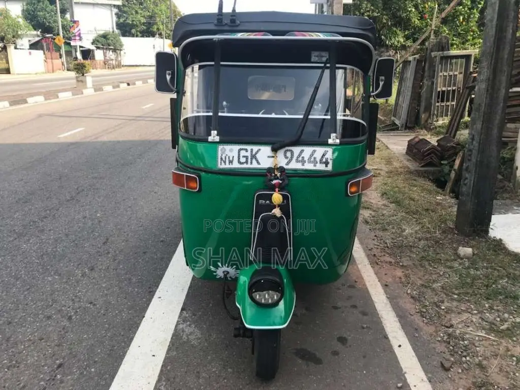 Bajaj 2 Stroke 2001 Three Wheel (Used)