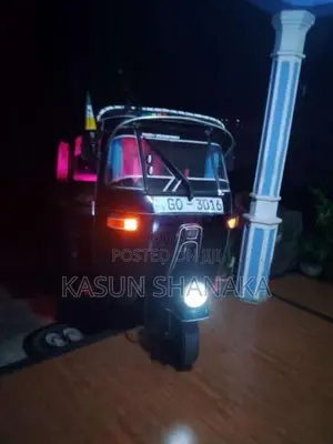 Bajaj 2 Stroke 2005 Three Wheel (Used)