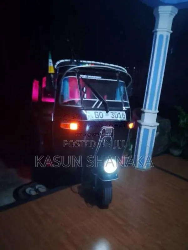 Bajaj 2 Stroke 2005 Three Wheel (Used)