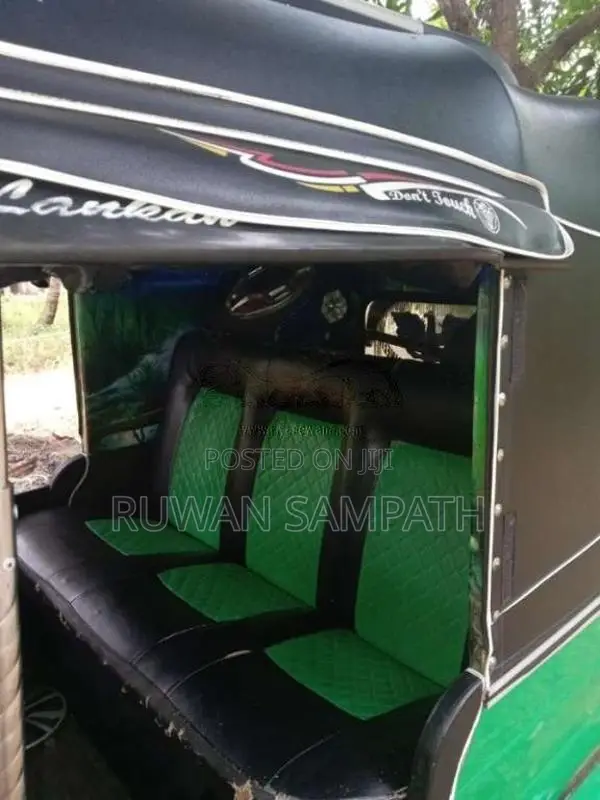 Bajaj 4 Stroke 2014 Three Wheel (Used)