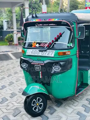 Bajaj 4 stroke 2015 Three Wheel (Used)