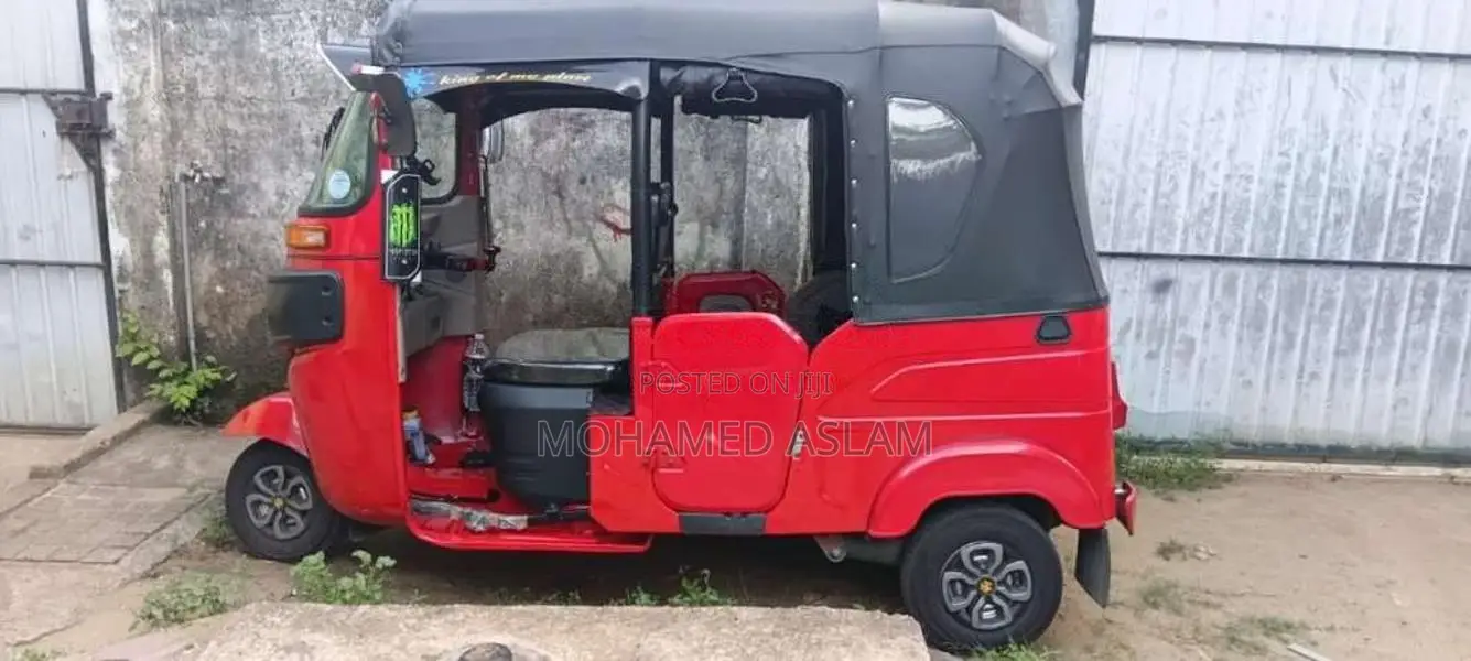 Bajaj RE 4 Stroke 2025 Three Wheel (Used)