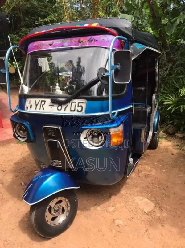 Bajaj 4 Stroke 2011 Three Wheel (Used)