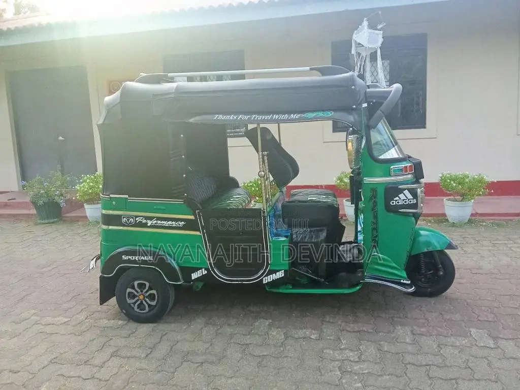 Bajaj RE 2015 Three Wheel (Used)