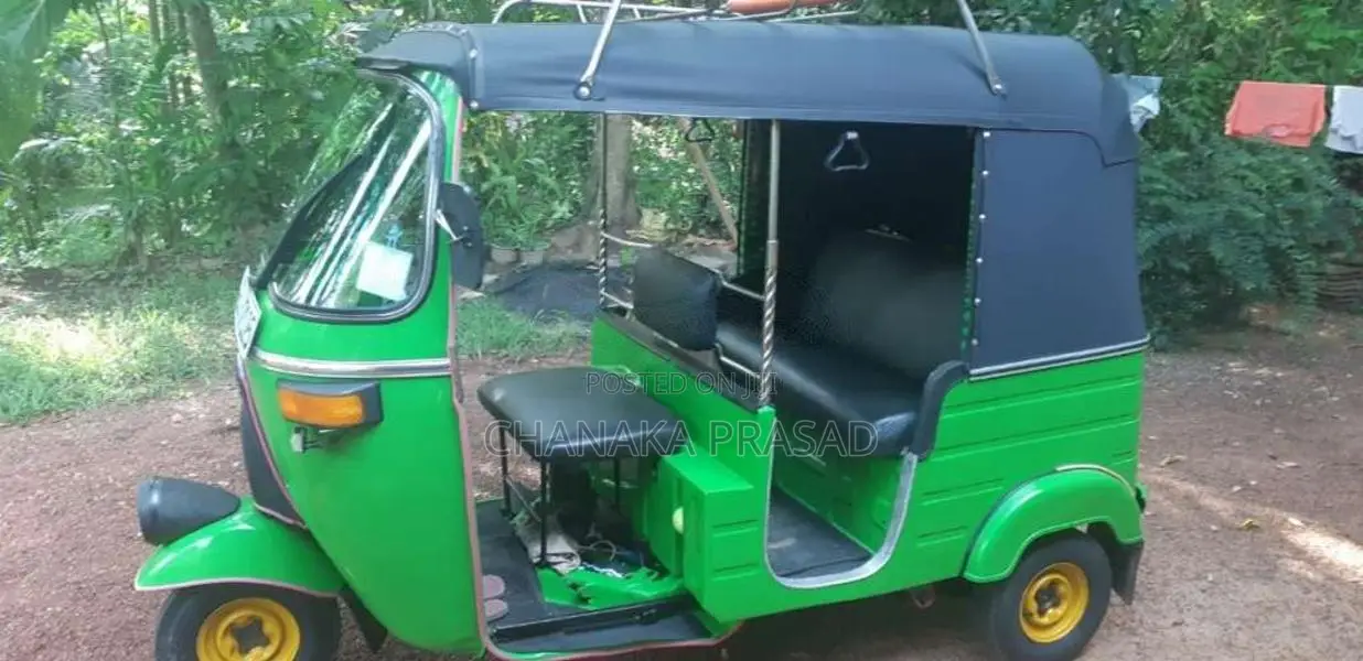Bajaj 2 Stroke 2002 Three Wheel (Used)
