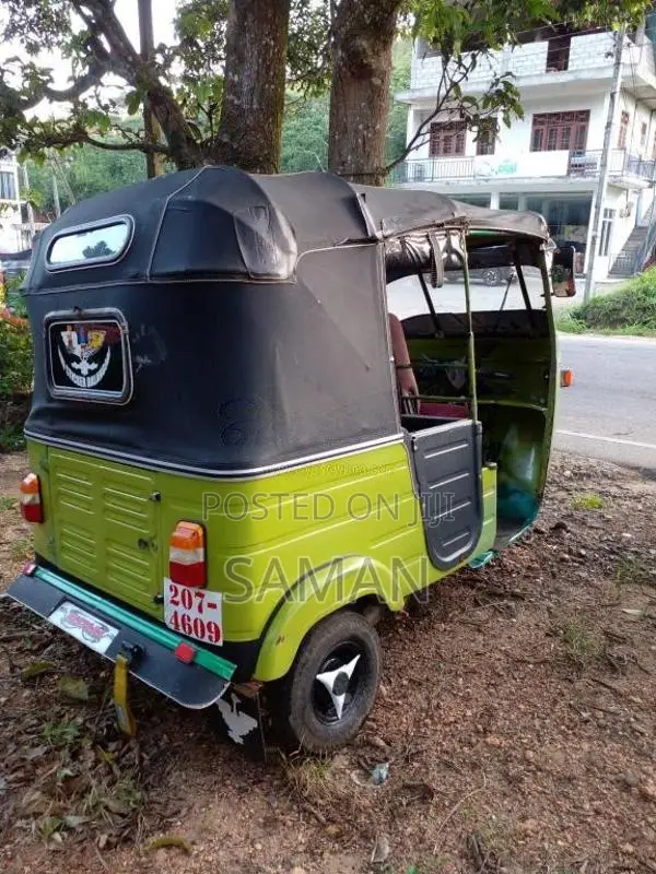 Bajaj 2 Stroke 2000 Three Wheel (Used)