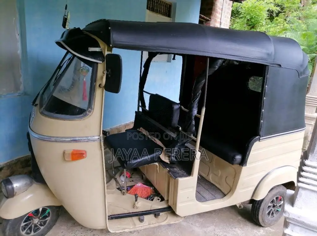 Bajaj RE 1990 Three Wheel (Used)
