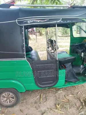 Bajaj 4 Stroke 2014 Three Wheel (Used)