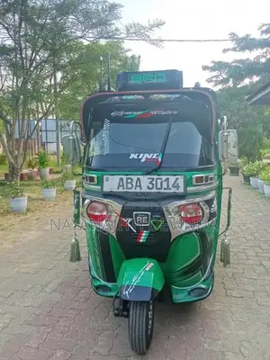 Bajaj RE 4 Stroke 2015 Three Wheel (Used)