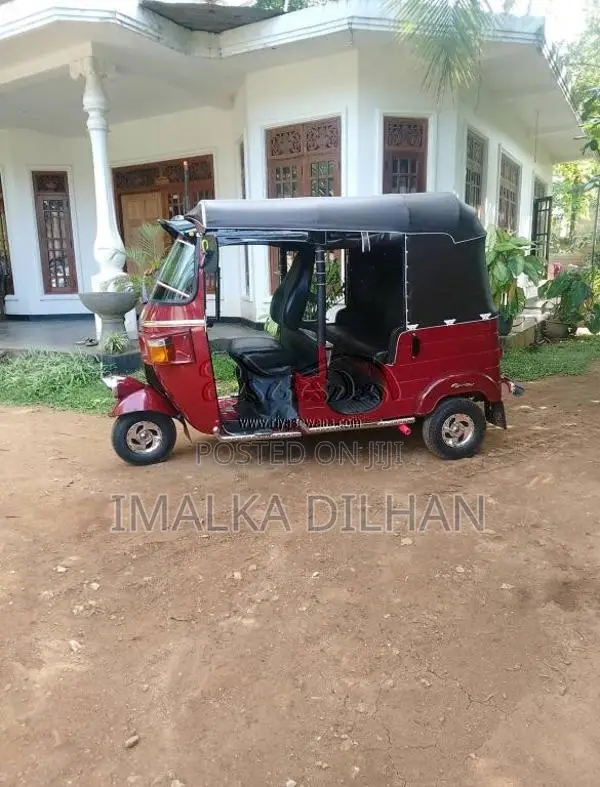 Bajaj 4 stroke 2012 Three Wheel (Used)