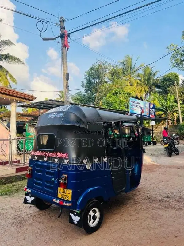 Bajaj 2 stroke 2005 Three Wheel (Used)
