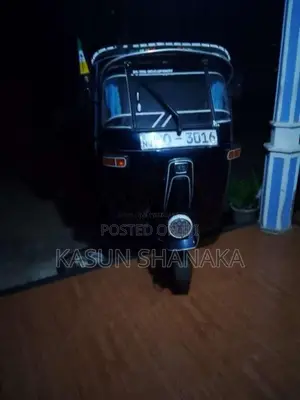 Bajaj 2 Stroke 2005 Three Wheel (Used)