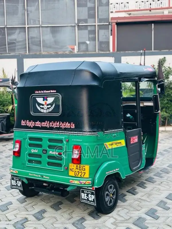 Bajaj 4 stroke 2015 Three Wheel (Used)
