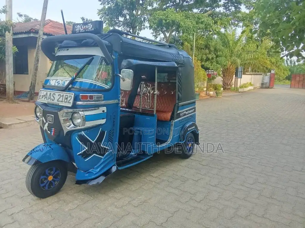 Bajaj RE 4 Stroke 2014 Three Wheel (Used)