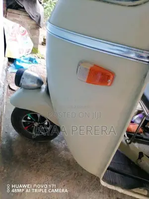 Bajaj RE 1990 Three Wheel (Used)