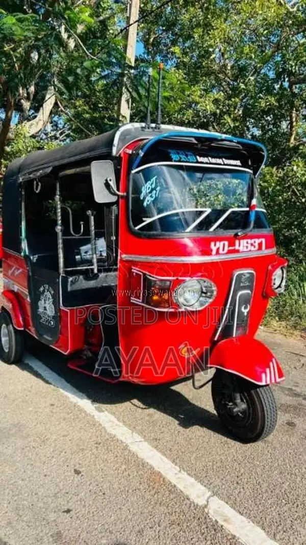 Bajaj 4 Stroke 2011 Three Wheel (Used)