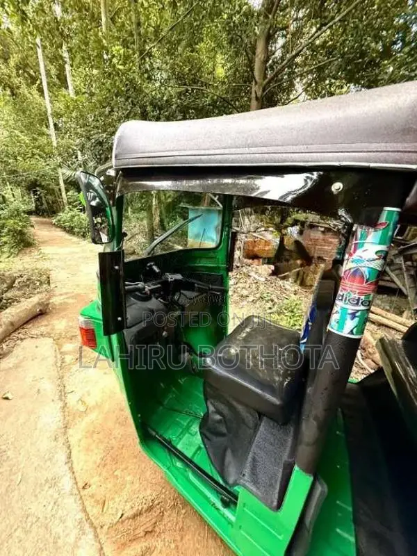 Bajaj 4 Stroke 2010 Three Wheel (Used)