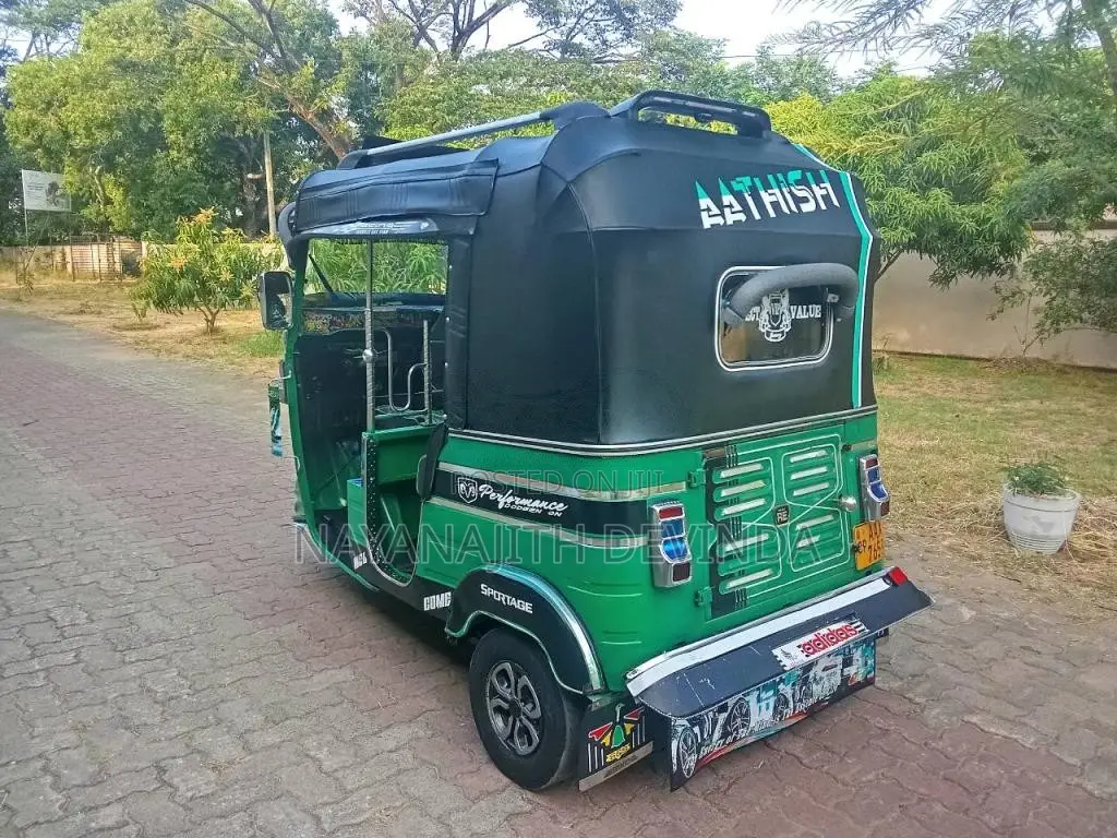 Bajaj RE 2015 Three Wheel (Used)