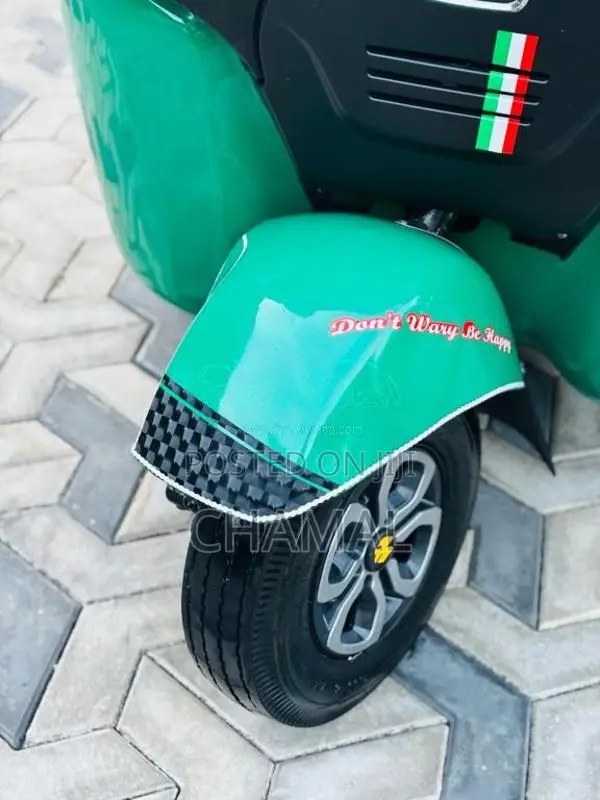 Bajaj 4 stroke 2015 Three Wheel (Used)