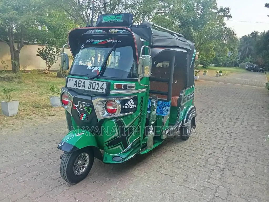 Bajaj RE 4 Stroke 2015 Three Wheel (Used)
