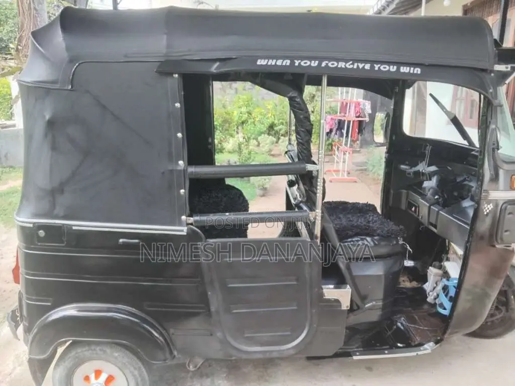 Bajaj RE 4 Stroke 2017 Three Wheel (Used)