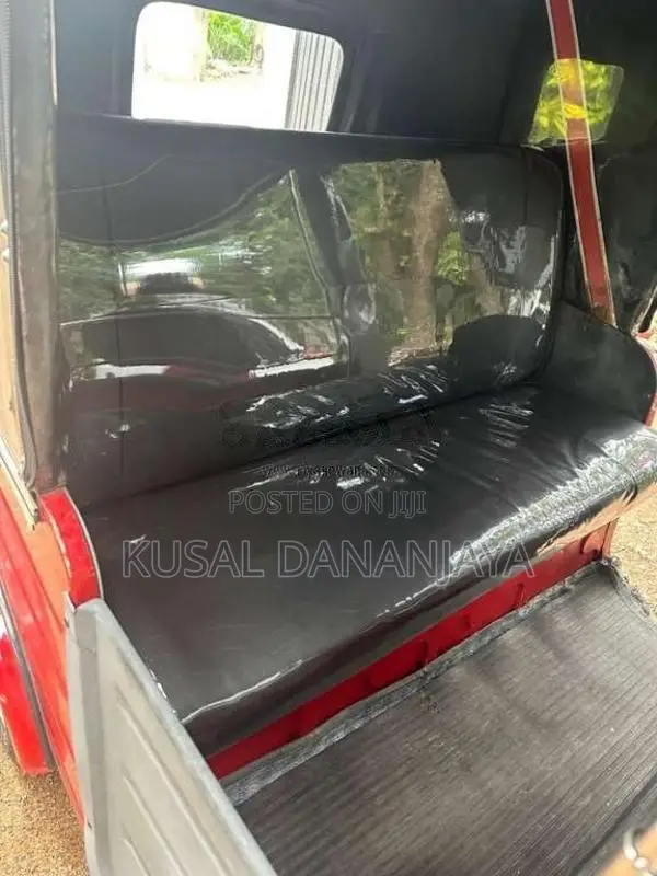 Bajaj 4 Stroke 2015 Three Wheel (Used)