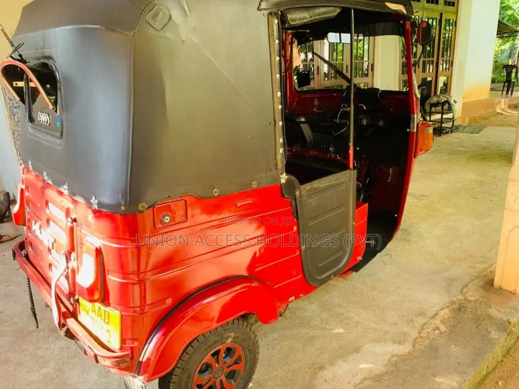 Bajaj RE 205 2012 Three Wheel (Used)