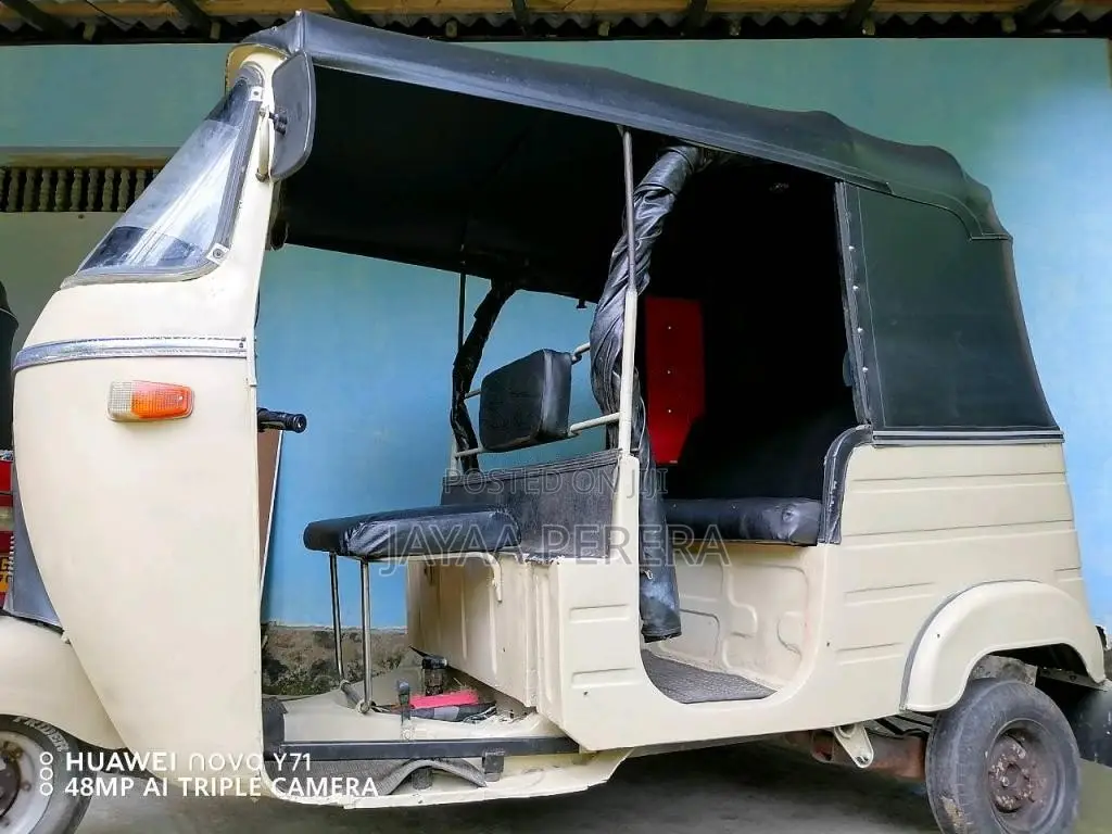 Bajaj RE 1990 Three Wheel (Used)